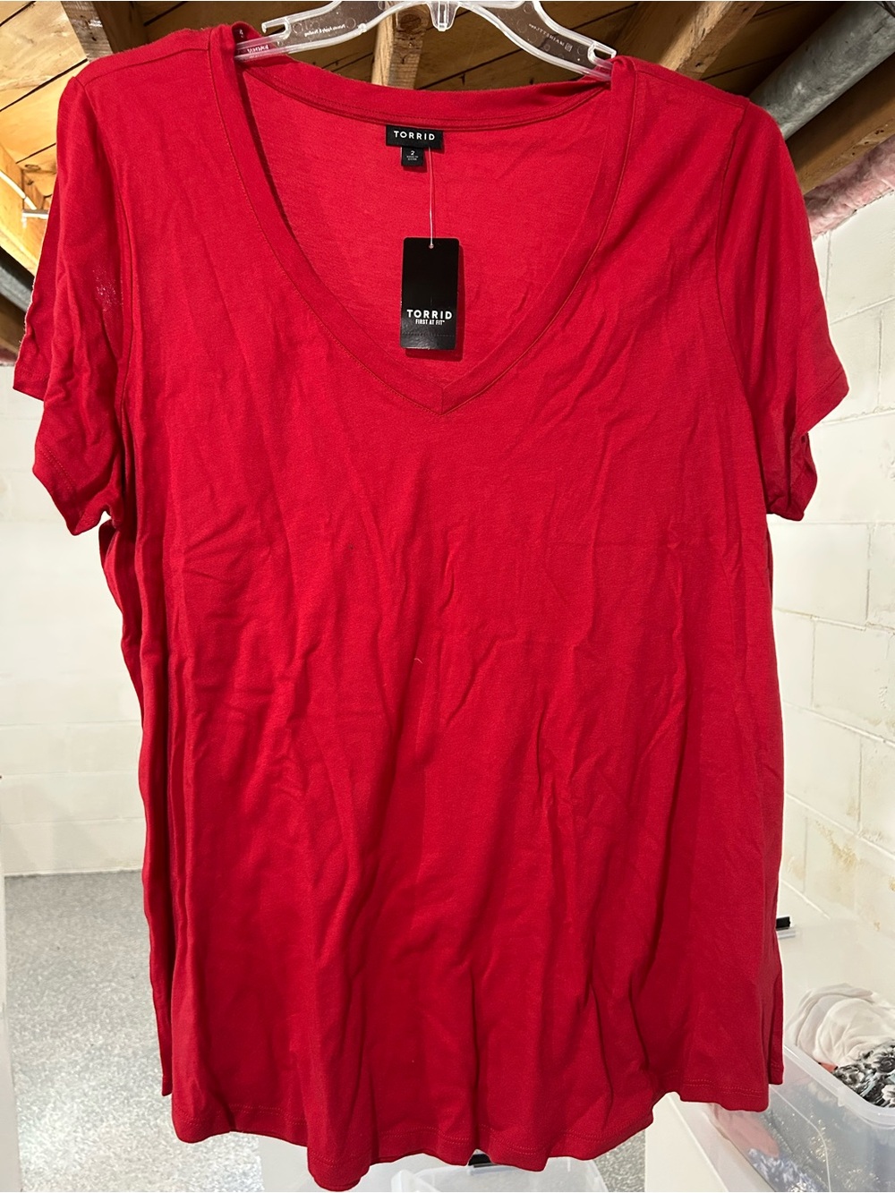torrid Red V-Neck Short Sleeve Tee
